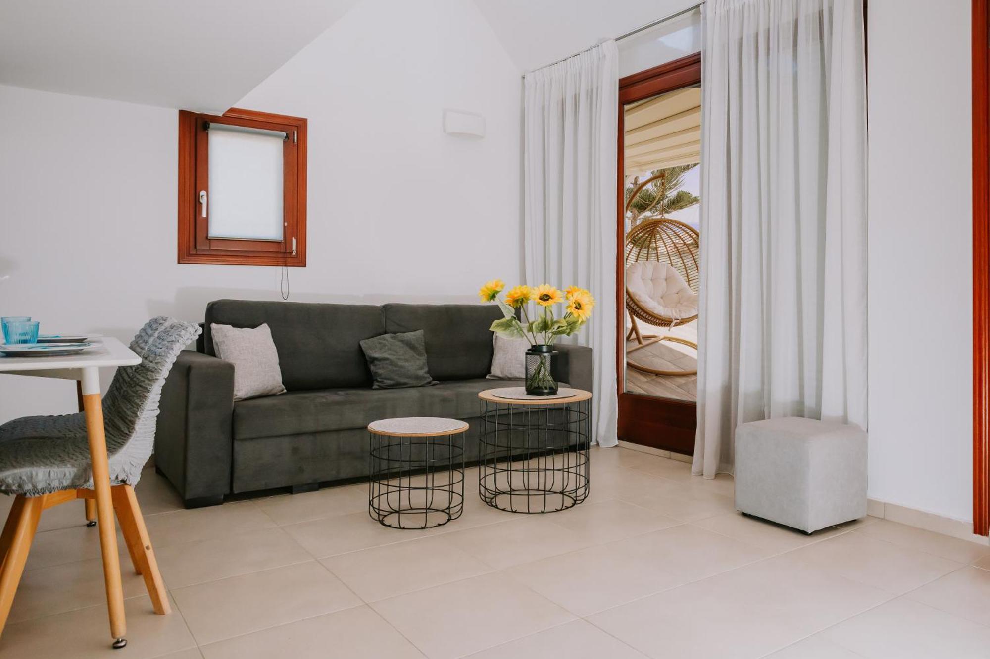 Sun Stories Suites Vothon Екстер'єр фото