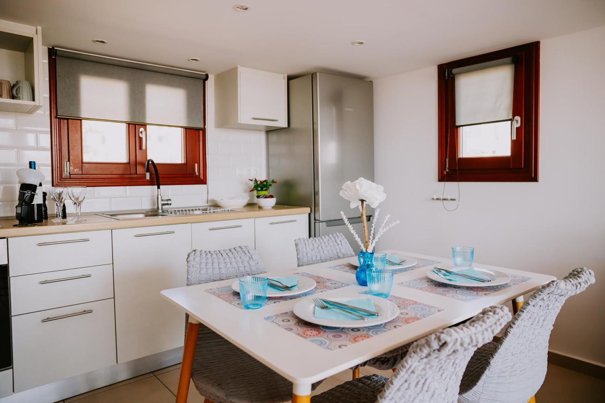 Sun Stories Suites Vothon Екстер'єр фото