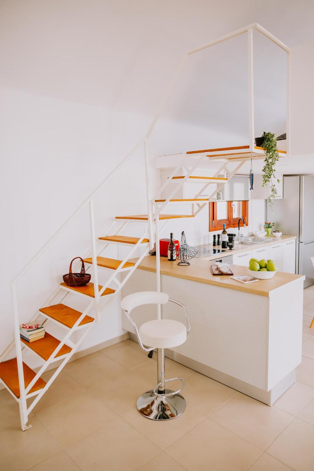 Sun Stories Suites Vothon Екстер'єр фото